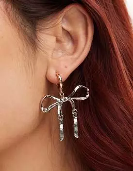 Серьги-кольца ASOS DESIGN с подвеской-бантом золотистого цвета