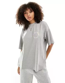 Серая футболка оверсайз с пастельным логотипом ASOS DESIGN Weekend Collective