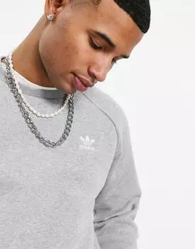 Серая футболка с круглым вырезом adidas Originals Essentials