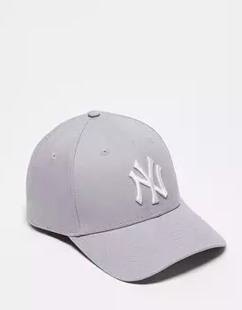 Серая кепка New Era NY Yankees 9Forty