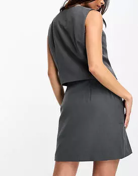 Серая мини-юбка строгого кроя с разрезом Vero Moda