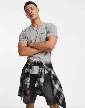 Серая приталенная футболка с логотипом Barbour International эксклюзивно на ASOS