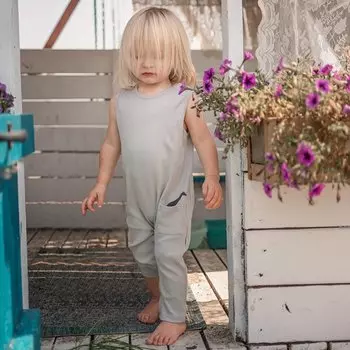 Серая рубашка в рубчик без рукавов с карманом и принтом жирафа Barbatz ANTEBIES