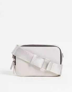 Серая сумка для фотоаппарата ASOS DESIGN из искусственной кожи