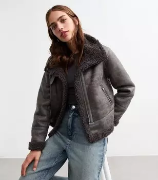 Серая укороченная куртка-авиатор из искусственной кожи New Look, серый