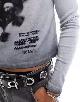 Серая узкая футболка для скейтеров с длинными рукавами и графикой y2k Reclaimed Vintage