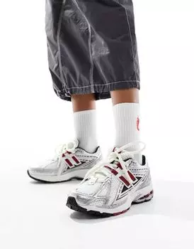 Серебристые и красные кроссовки New Balance 1906