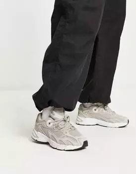 Серо-белые кроссовки adidas Originals Astir