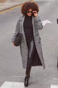 Серо- длинное пальто с узором «елочка» и шерстью Sosandar, серый