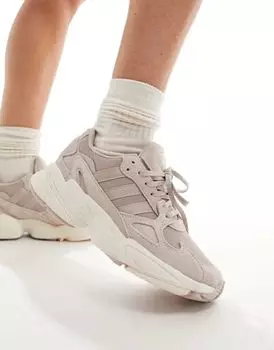 Серо-коричневые кроссовки adidas Originals Falcon