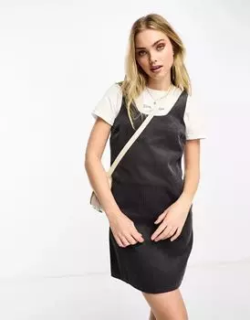 Серое вельветовое платье-комбинезон New Look