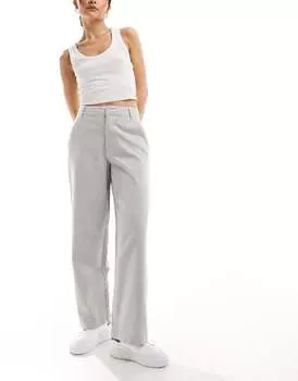 Серые брюки с бочкообразной структурой ASOS DESIGN