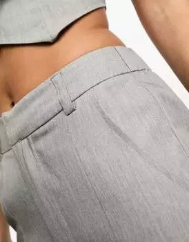 Серые брюки строгого кроя прямого кроя Heartbreak