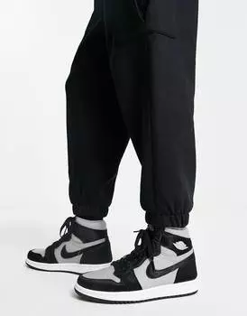 Серые/черные кроссовки Air Jordan 1 Retro Hi