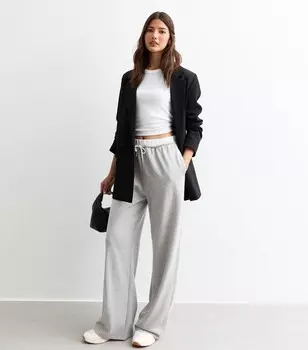 Серые джоггеры-боксеры со сборками New Look, серый