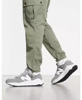 Серые и белые кроссовки New Balance 5740