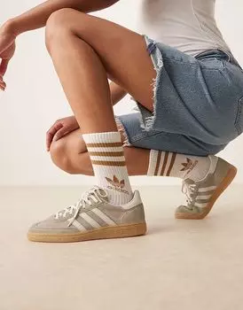 Серые и серебристые кроссовки Adidas Originals Handball Spezial