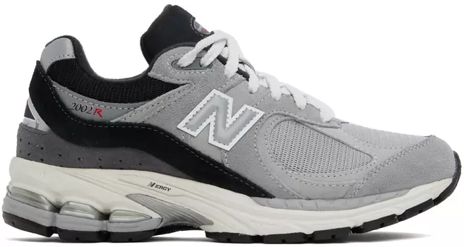 Серые кроссовки New Balance 2002R