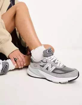 Серые кроссовки New Balance 990v6