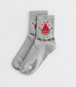 Серые носки-tube One In A Melon New Look, бледно-серый