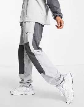 Серые спортивные штаны adidas Originals Adventure