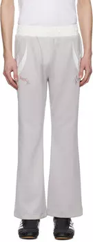 Серые спортивные штаны Praying