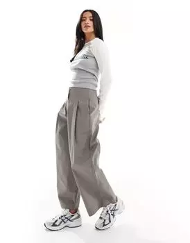 Серые структурированные широкие брюки из твила ASOS Petite