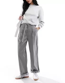Серые зауженные брюки с пряжкой ASOS DESIGN