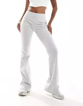 Серый глубокий расклешенный пояс Stradivarius