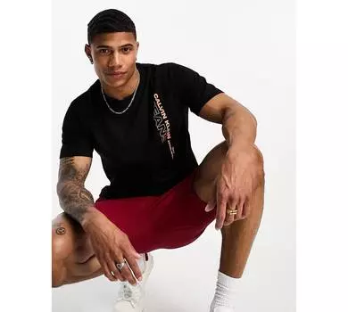 Сезонная черная футболка с монограммой и логотипом Calvin Klein Jeans