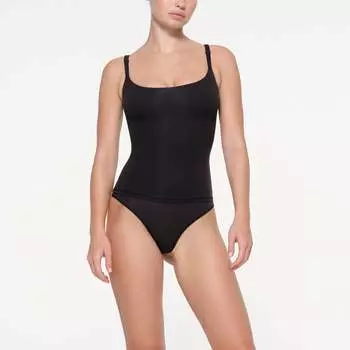 Сглаживающий топ сзади SKIMS, цвет onyx