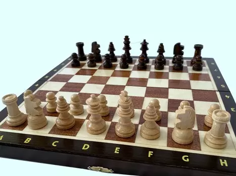 Шахматы из красного и черного дерева, игра-головоломка Inna marka