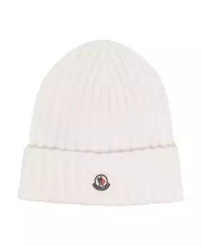 Шапка Бини в рубчик с нашивкой логотипом Moncler, белый