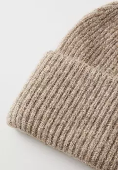 Шапка Gina Tricot, коричневый