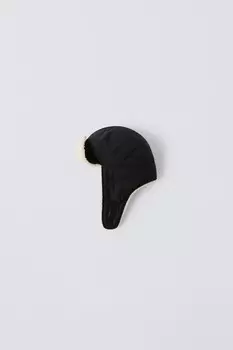 Шапка из искусственной овчины и нейлона ZARA, черный