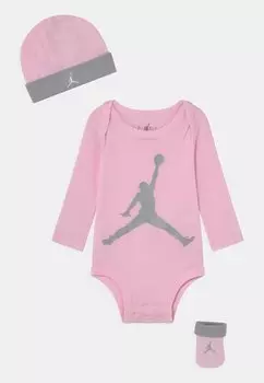 Шапка JUMPMAN BOOTIE SET UNISEX Jordan, цвет pink foam