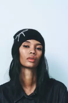 Шапка крупной тряски с бантиками ZARA, черный