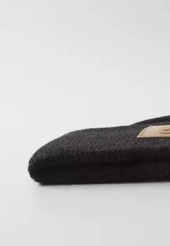 Шапка LARU HAT BOSS, черный