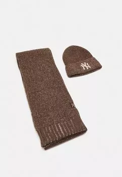 Шапка Marl Scarf Beanie Unisex Set New Era, коричневый