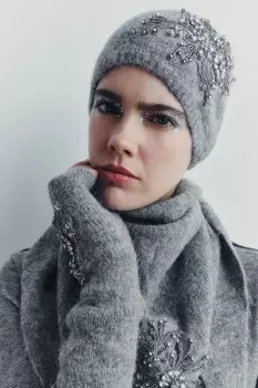 Шапка с вышивкой и бисером ZARA, серый