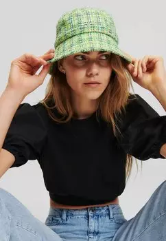 Шапка SIGNATURE BOUCLE KARL LAGERFELD, ярко-зеленый