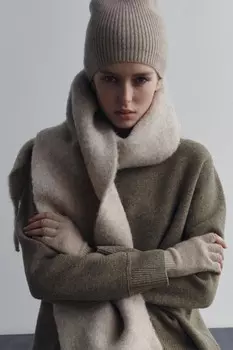 Шапка в ребристую тяжку ZARA, бежевый