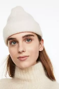 Шапка в рубчик из смесовой шерсти H&M