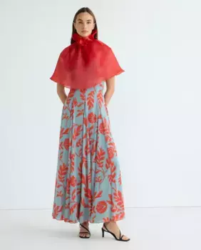 Шапочка из органзы с воротником из рюшей Banarassi, красный