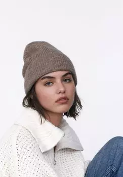 Шапочка PULL&BEAR, песочный