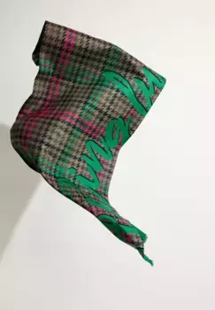 Шарф Cecil с бахромой по краю, зеленый