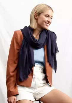 Шарф HAUCHFEINER UND SUPERSOFTER EDEL-SCHAL Codello, цвет dunkelblau