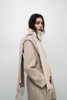 Шарф с цветочным узором и бахромой ZARA, песочный