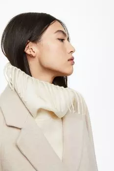 Шарф с высоким воротником и бахромой H&amp;M, сливочный