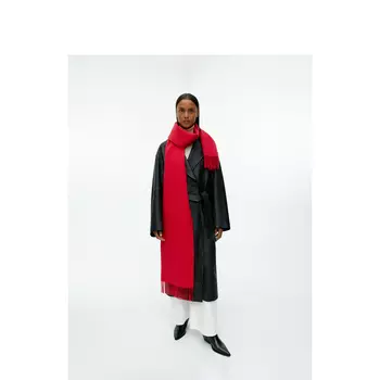 Шарф шерстяной женский Arket с кисточками, ярко-красный